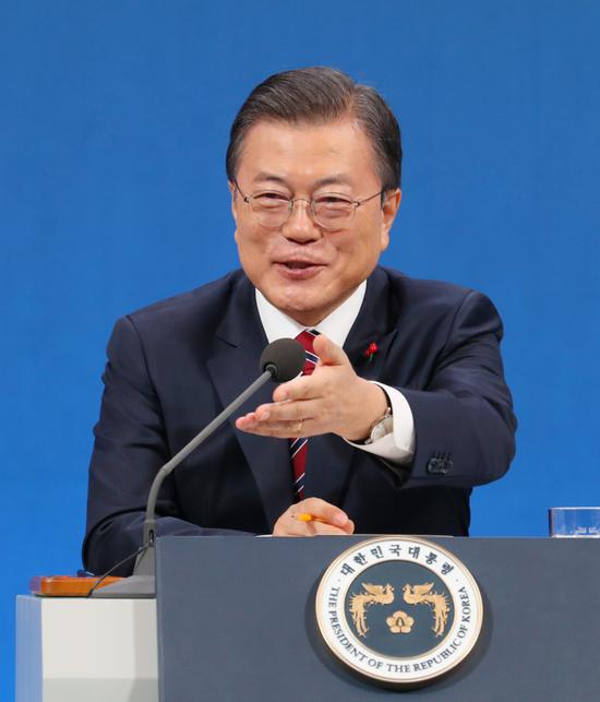South Korean President Moon Jae-in: Consider giving money to the whole people after the pandemic