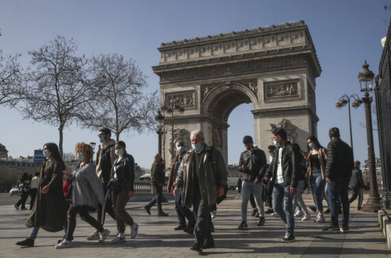 Paris mayor refuses weekend lockdown and supports opening public space