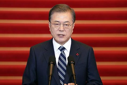 South Korean President Moon Jae-in instructed the comprehensive consideration of careful consultation of the South Korean military exercises