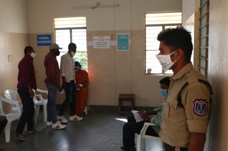 Indian journalist infected with Coronavirus rejected by multiple hospitals after his death, the family is still waiting for an ambulance