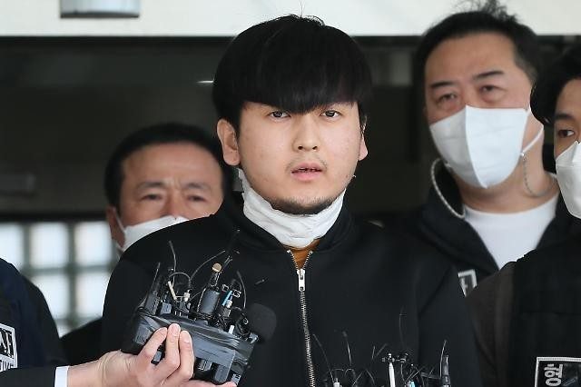 A South Korean man failed to kill his mother and daughter: he lived at the scene after committing the crime and drank wine for three days.