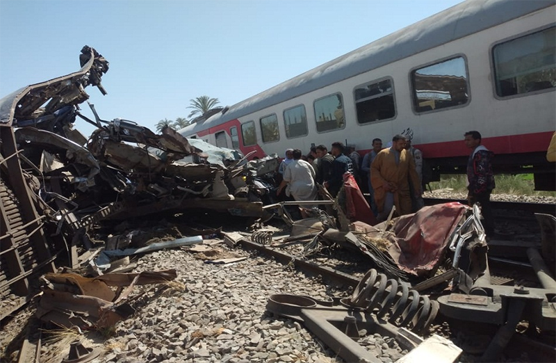 Eight people have been died and 26 injured when a train derailed in Egypt