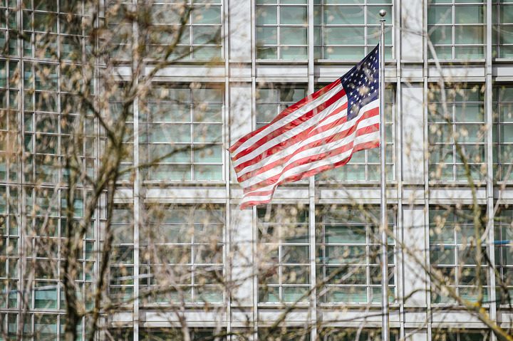 U.S. Embassy in Russia: U.S. citizens stranded in Russia are advised to leave the country by June 15