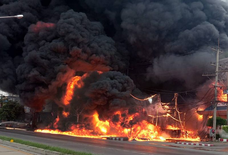 There were no casualties after a fire broke out at an oil depot in Thailand and nearby buildings burned down