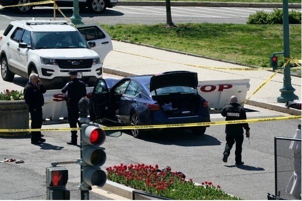 An attack on a police officer in the U.S. Capitol has killed a policeman.