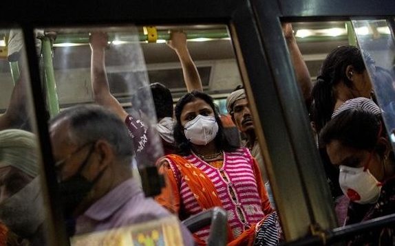 India's pandemic doesn't stop behind the wheel: four reasons to "add firewood and fire"