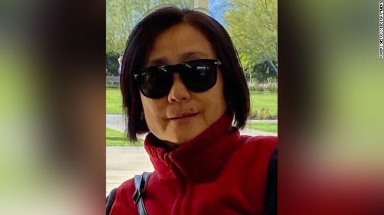 A 64-year-old Asian woman in the United States was stabbed to death while ateling a dog. The suspect has been arrested.