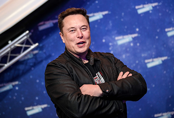 Musk, CEO of Tesla: "I'm not pervert enough', so I can't get on CNN"
