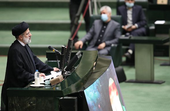 Iranian President Ebrahim Raisi: Controlling the outbreak is a top priority for the new government