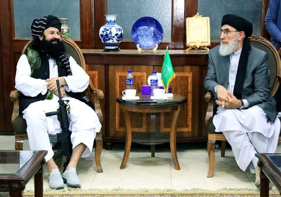 Core members of the Afghan Taliban meet with the former Prime Minister of Afghanistan in Kabul