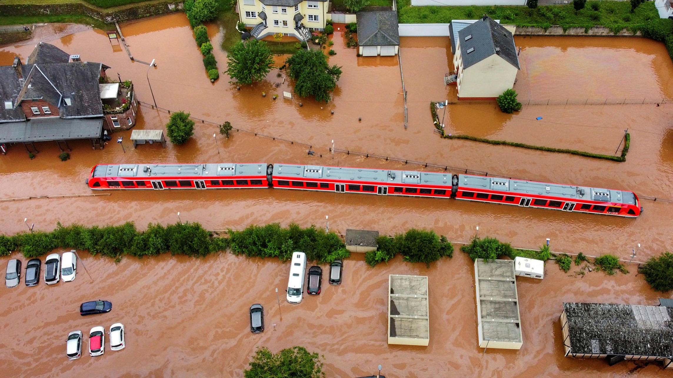 Flash floods killed 14 people in Johannesburg, South Africa