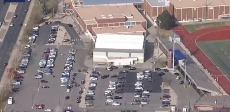Shooting in a high school in the United States injured 3 students