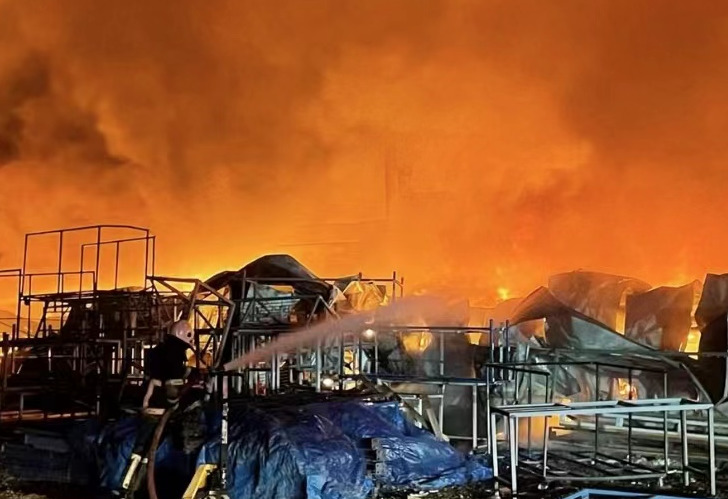 A fire broke out in a furniture factory in Turkey. 20 workers were rushed to hospital.